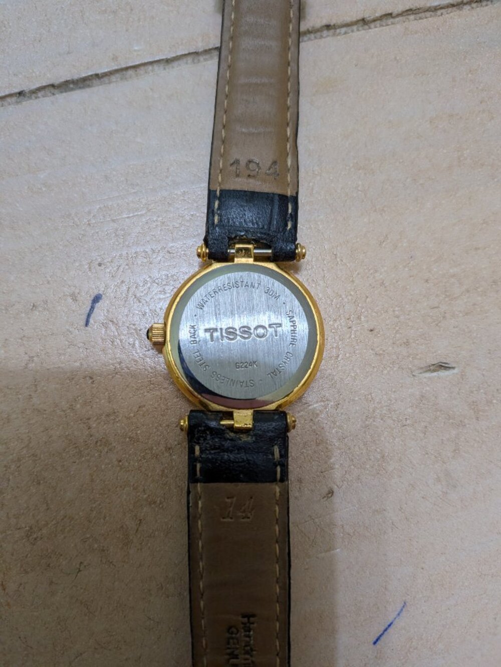 Tissot Ladies Swiss Quartz Gold Tone Dress Watch w/Original Box - Picture 2 of 6